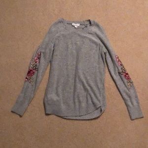 Flower embroidered sweater